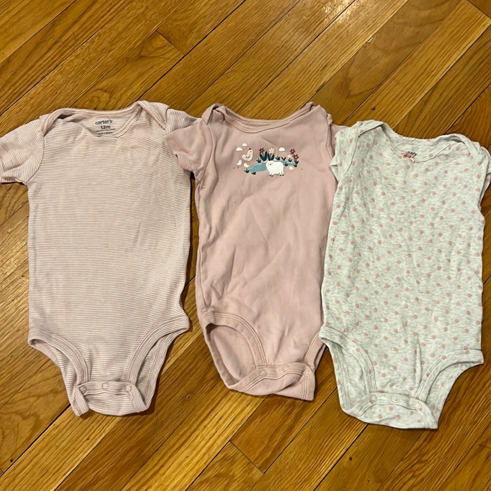 2/$20 set of 3 carters bodysuits 12m